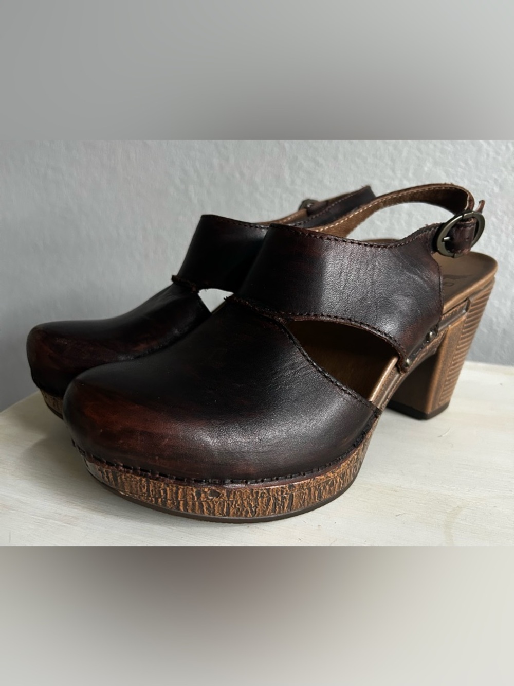 Dansko Riley heeled slingback clogs, size 37 (6.5-7). Dark brown leather upper. - Picture 2 of 9